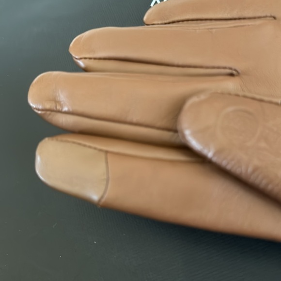 NWT Coach Signature Leather Tech Gloves size 7 $168 retail - Picture 9 of 9